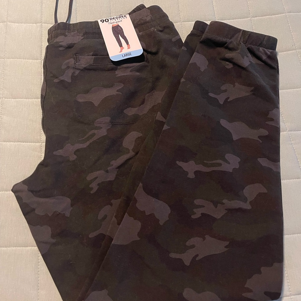 90 Degree by reflex twill pant. Size L, black olive camo. NWT